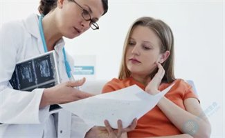 男婴出生右脚缺4根脚趾，技术该为“缺陷”背锅吗？